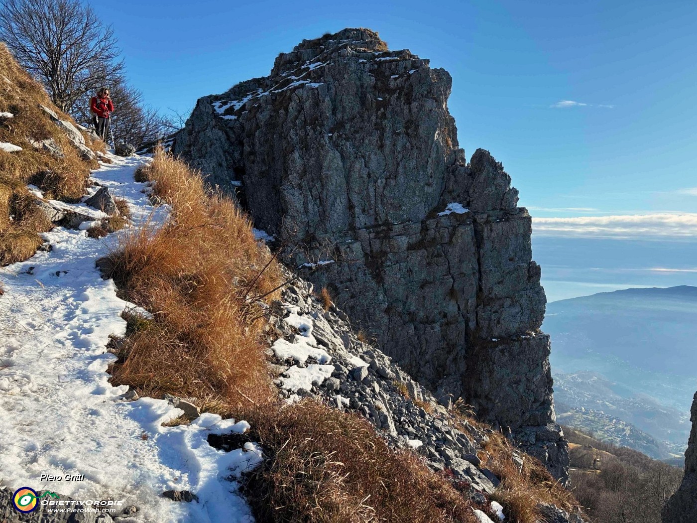 58 Salendo allo Zuc di Pralongone pestando neve.jpg